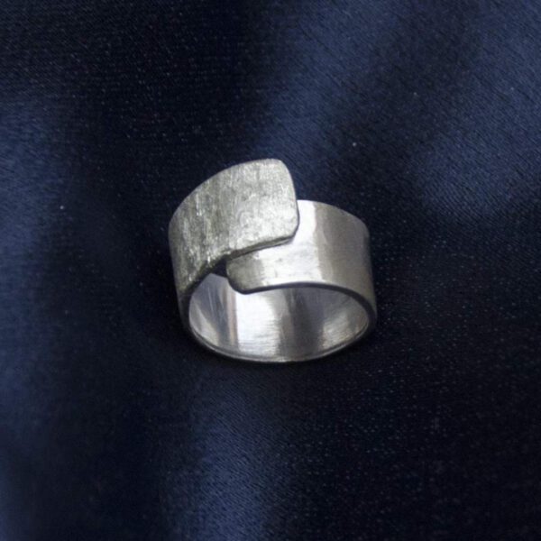Zilveren-ring-maken-workshop-uitje-edelsmeden-urban-heart